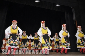 Концерт-спектакъла на фолклорен ансамбъл „Приморско”