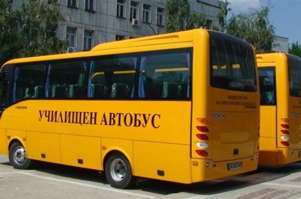 Общинския съвет отмени решението си , в което училищата в с. Склаве, с. Катунци...